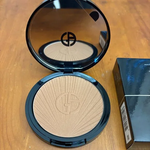 Armani BeautyLuminous Silk Creamy Bronzing Powder